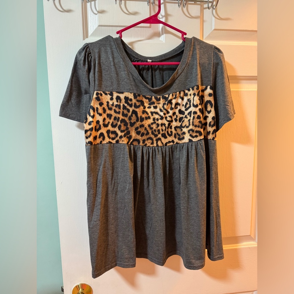 Gray Leopard Print Women's Top/ Medium